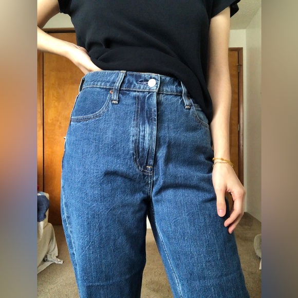 SOLD GAP Mom Jean High Rise - Picture 2 of 4